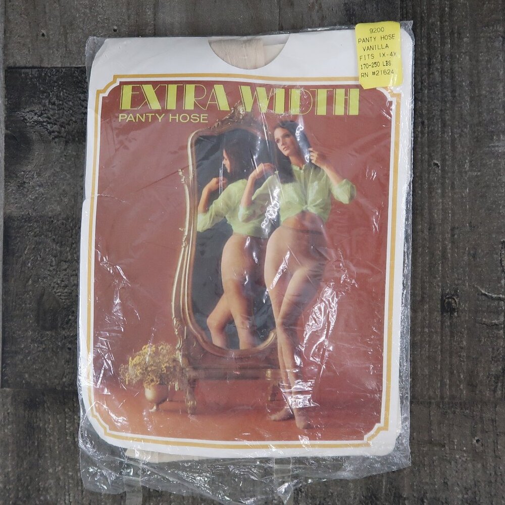 1970s Pantyhose Stockings Extra Width Vanilla Color Fits 1X to 4X 1 Pair Vintage